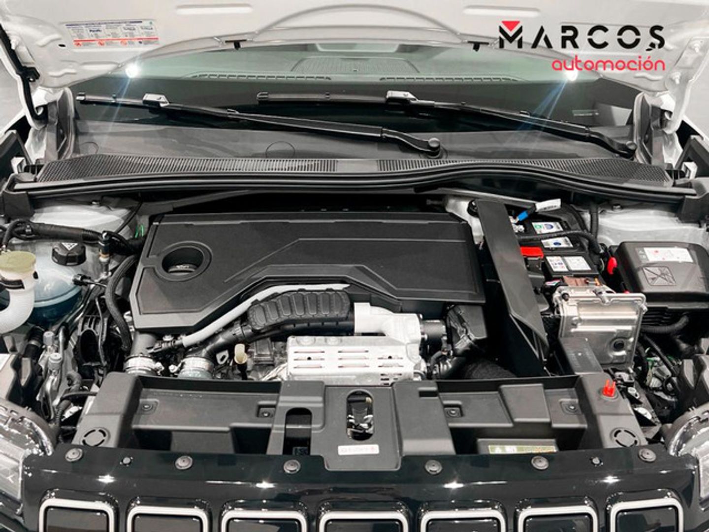 Jeep Avenger 1.2 eHybrid Summit