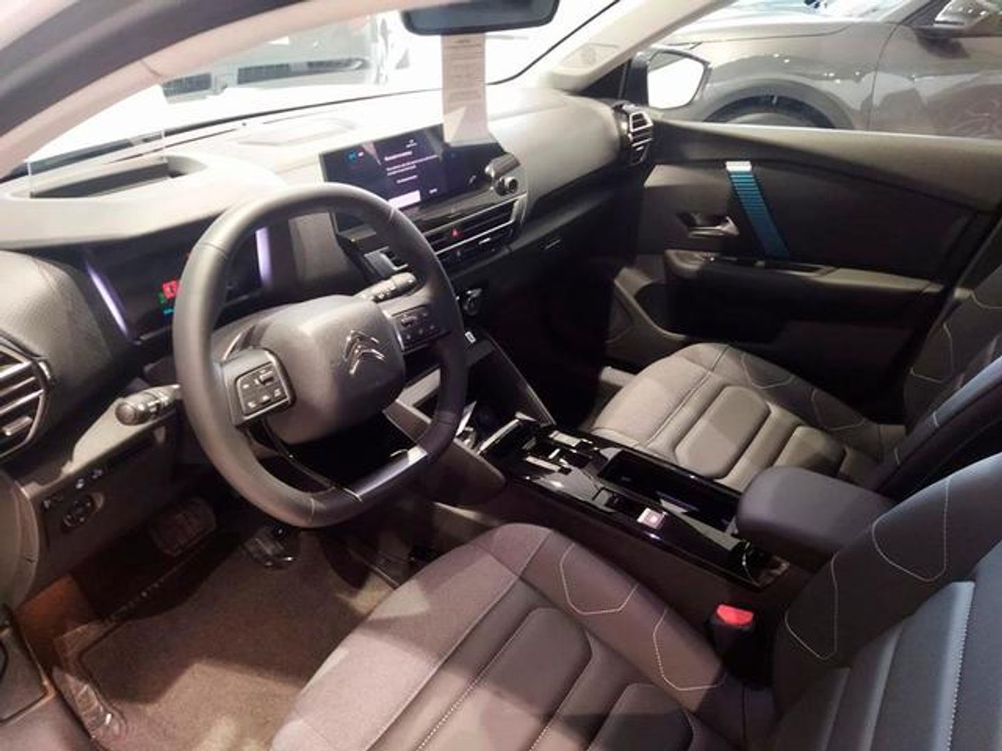 Citroen ë-C4 X 50KWh eléctrico Shine 100 kW (136 CV)
