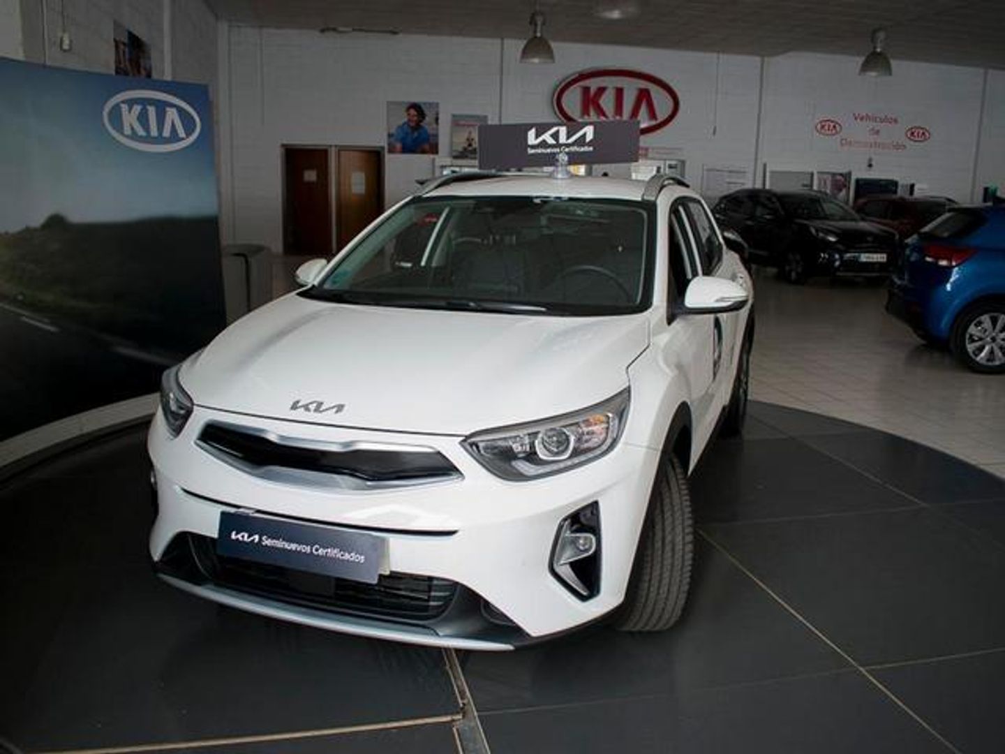 Kia Stonic 1.2 DPi Drive Blanco SUV