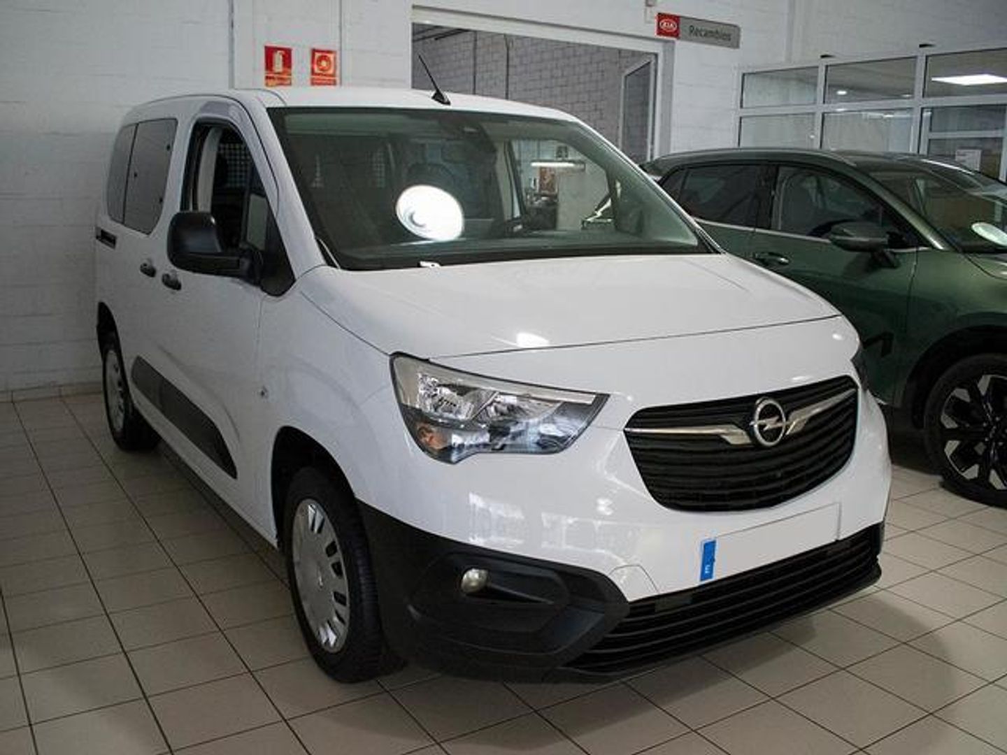 Opel Combo Life 1.5 TD Business Edition Blanco Combi