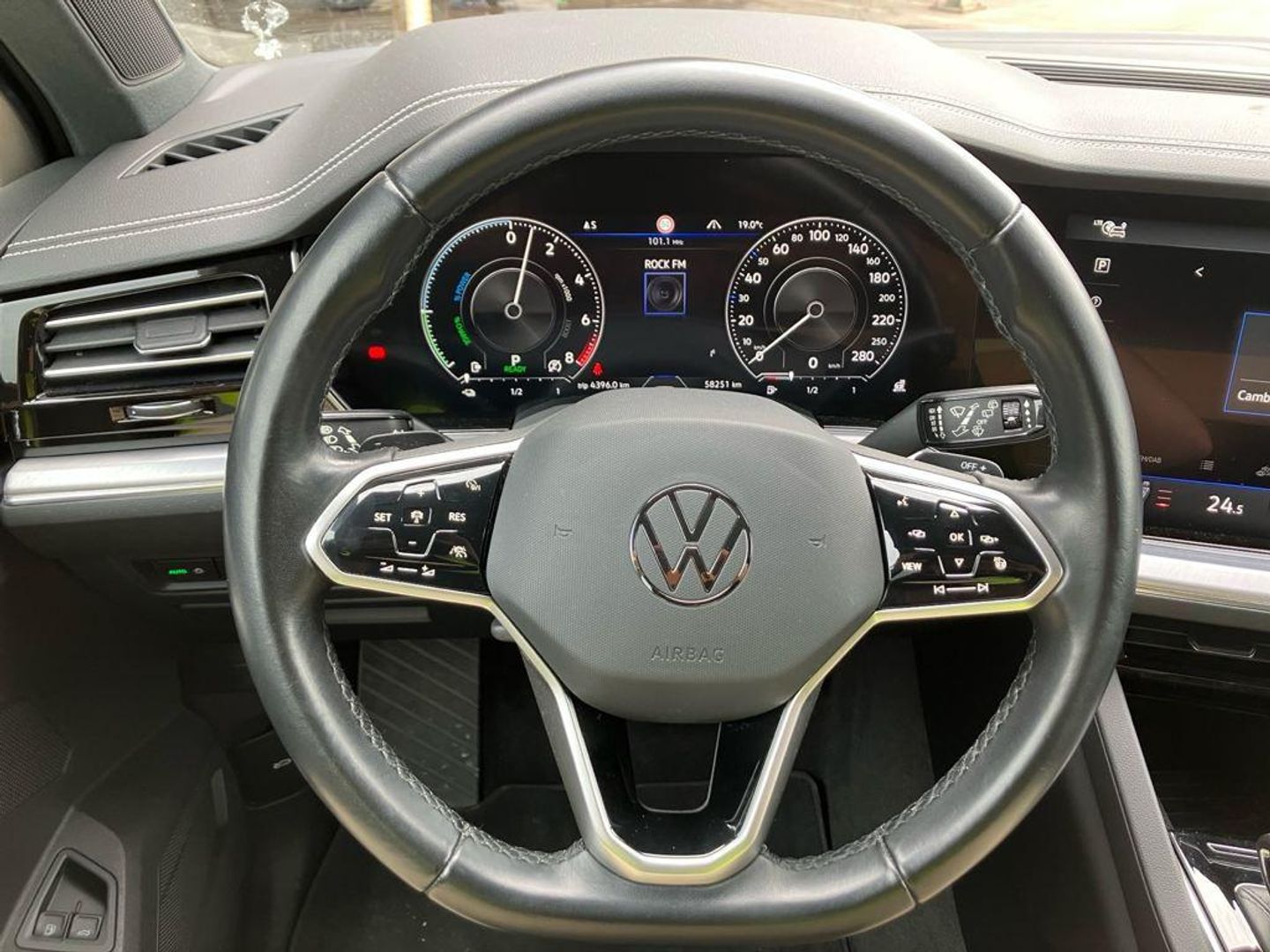 Volkswagen Touareg 3.0 TSI eHybrid Elegance