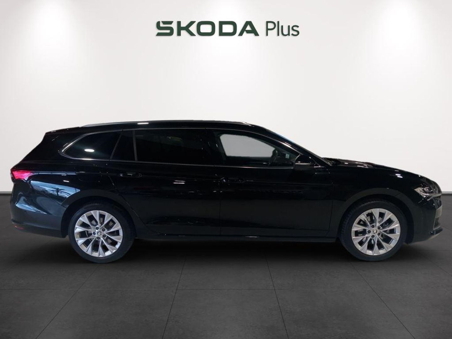 Skoda Superb Combi 1.5 TSI m-HEV Selection