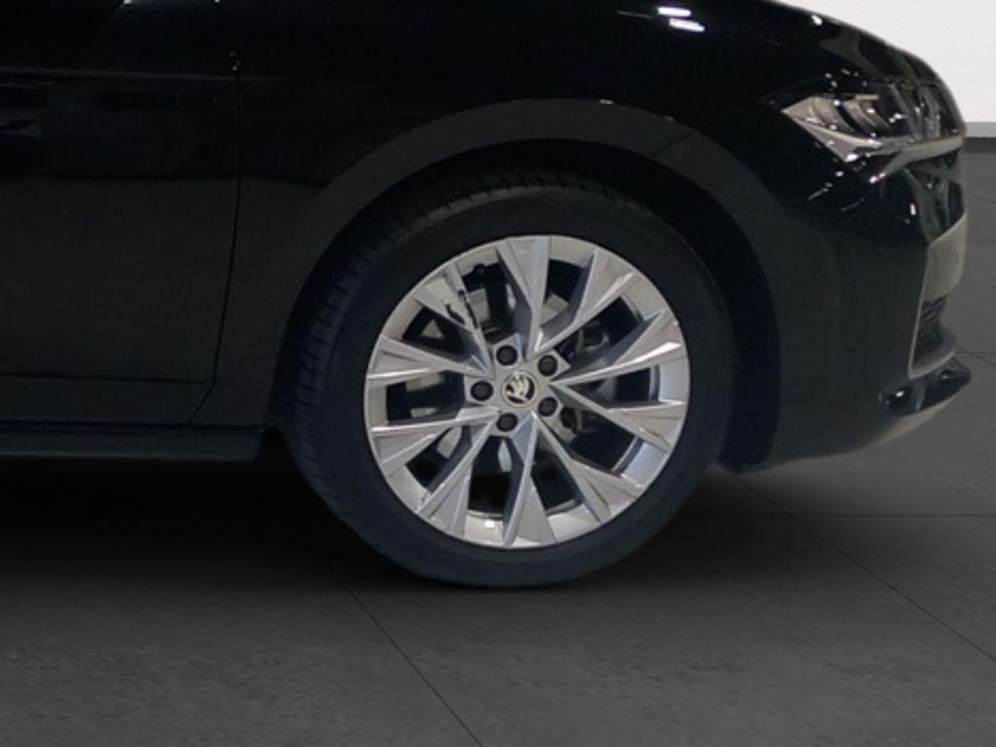 Skoda Superb Combi 1.5 TSI m-HEV Selection DSG 110 kW (150 CV)