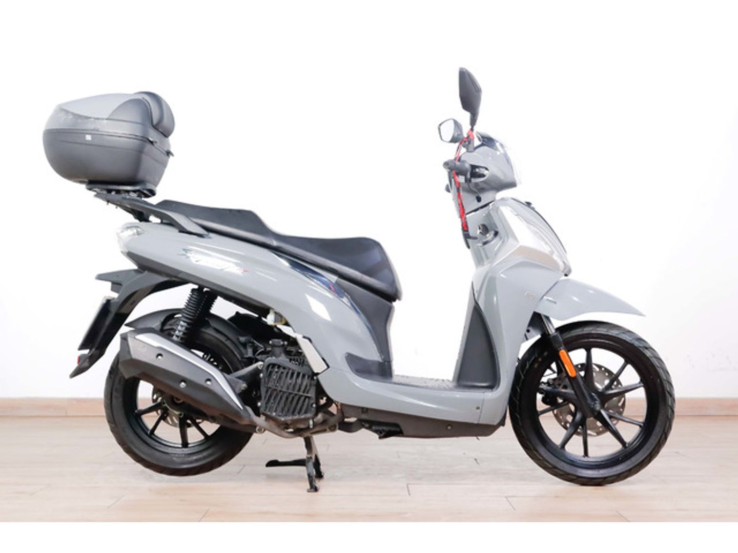 Sym SYMPHONY 125 ST LC E5 Gris Motorcycle