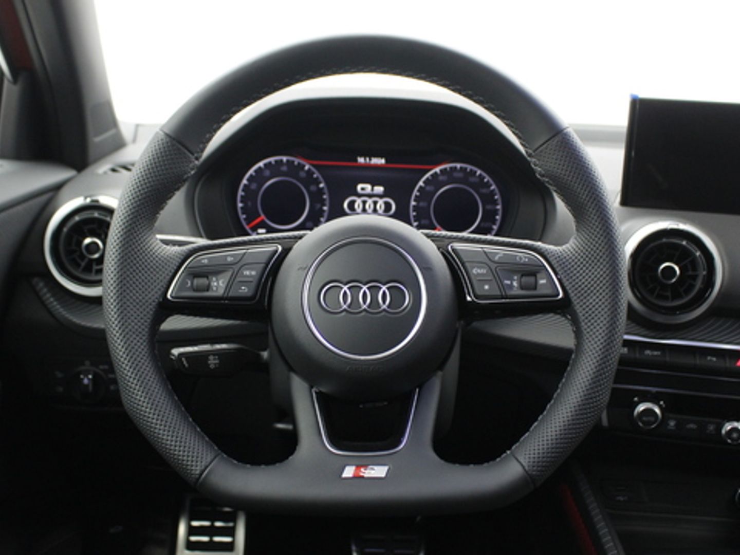 Audi Q2 35 TFSI Adrenalin