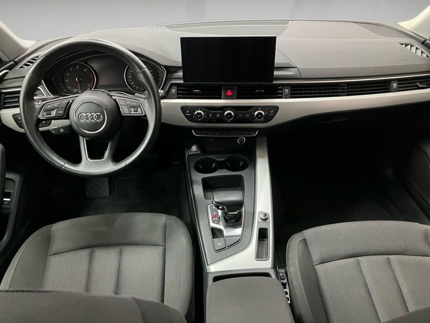 Audi A4 Avant 35 TFSI S line