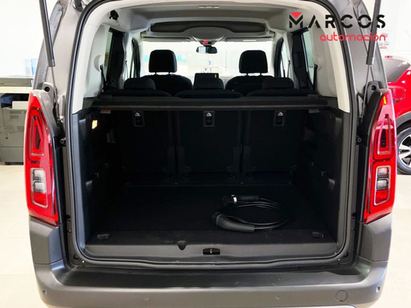 Citroen ë-Berlingo Shine Talla M 50kWh 100 kW (136 CV)
