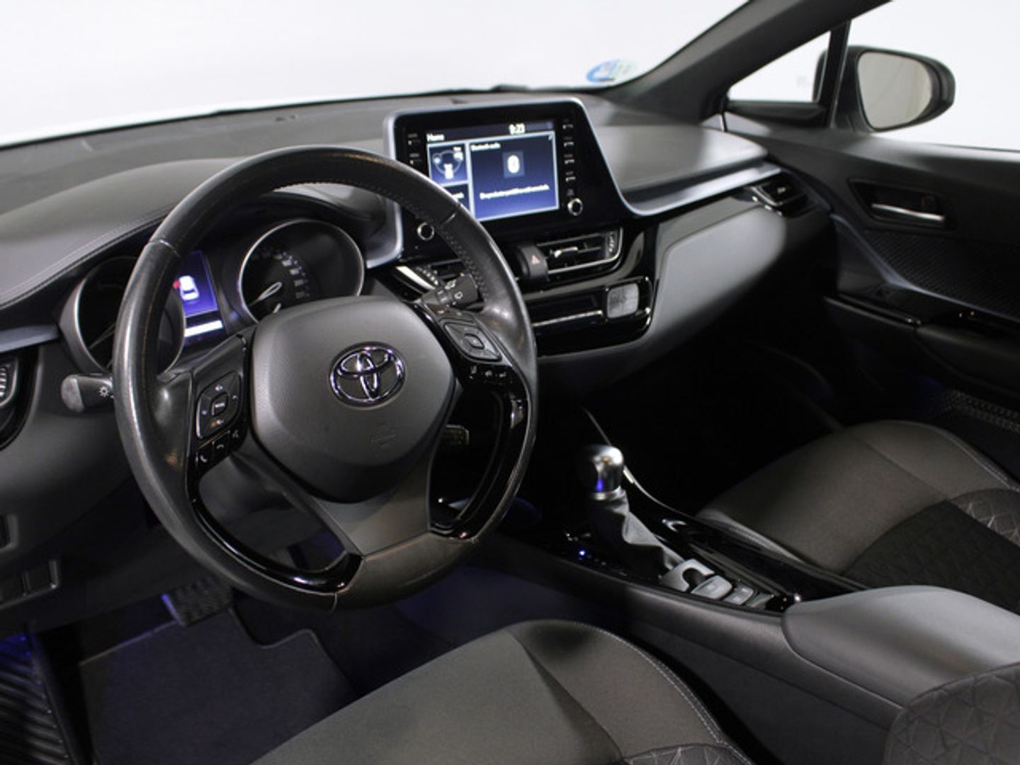 Toyota C-HR 180H