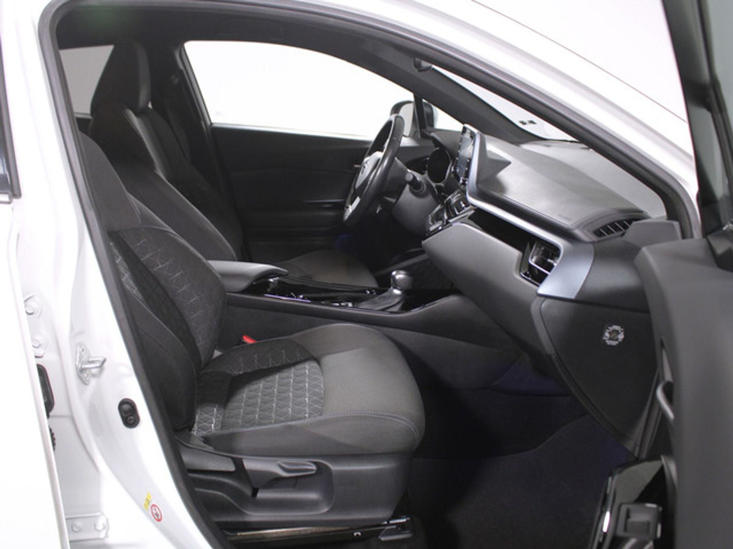 Toyota C-HR 180H