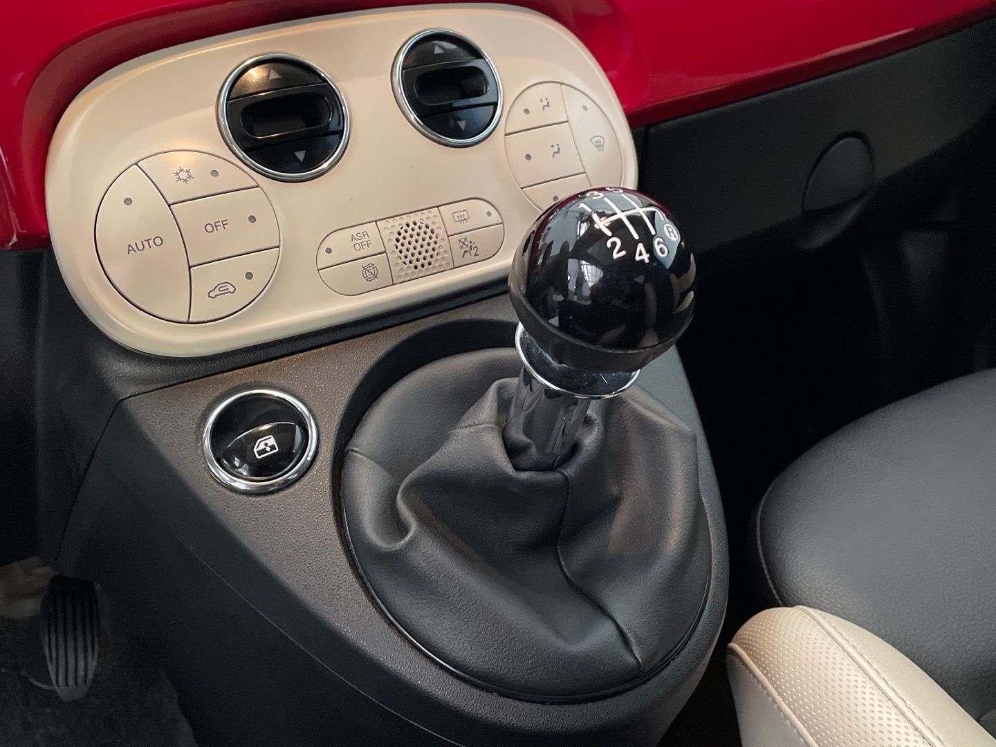 Fiat 500 1.0 Hybrid Dolcevita 51 kW (70 CV)