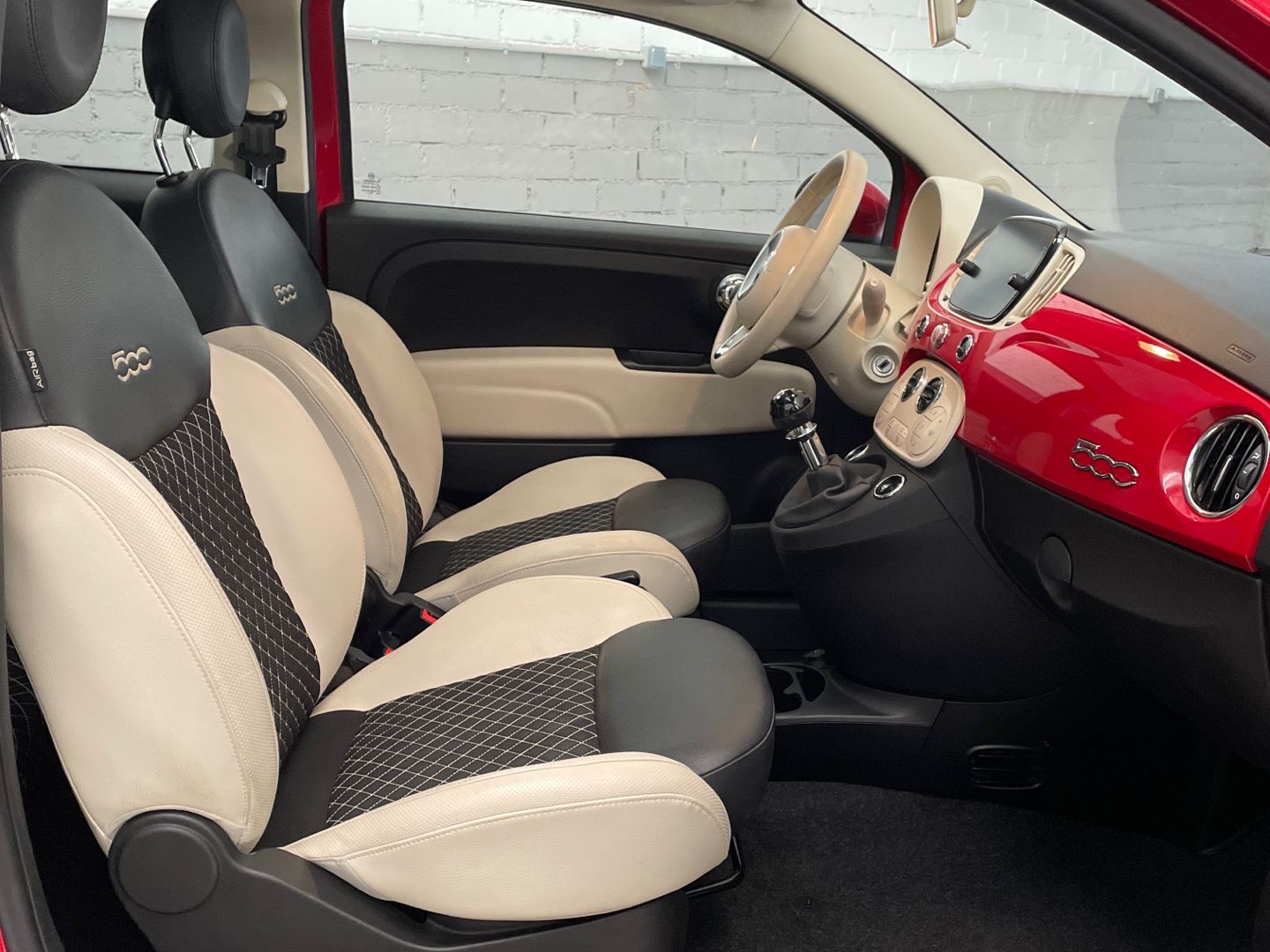 Fiat 500 1.0 Hybrid Dolcevita 51 kW (70 CV)