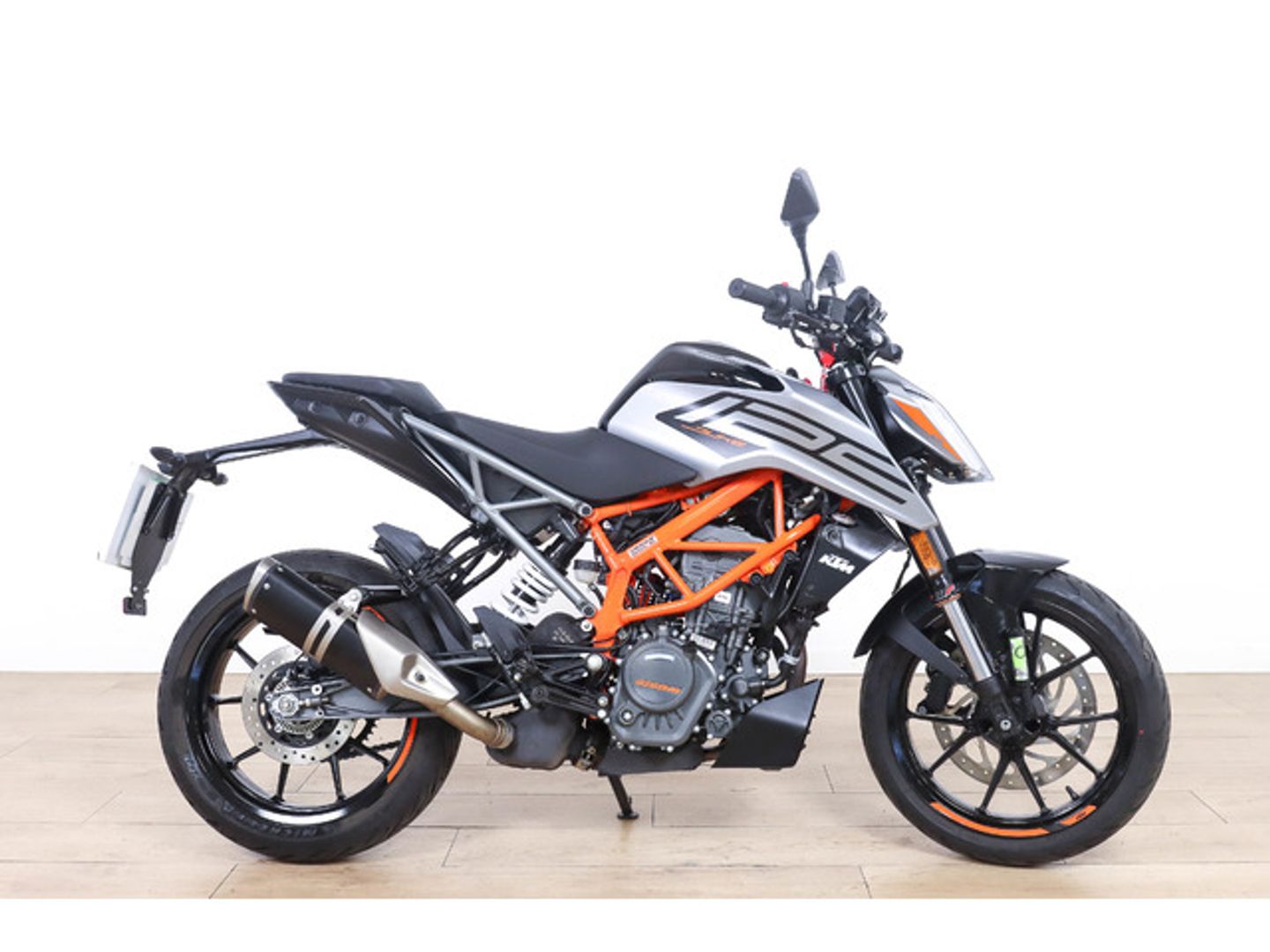 Ktm 125 Duke Gris Motorcycle