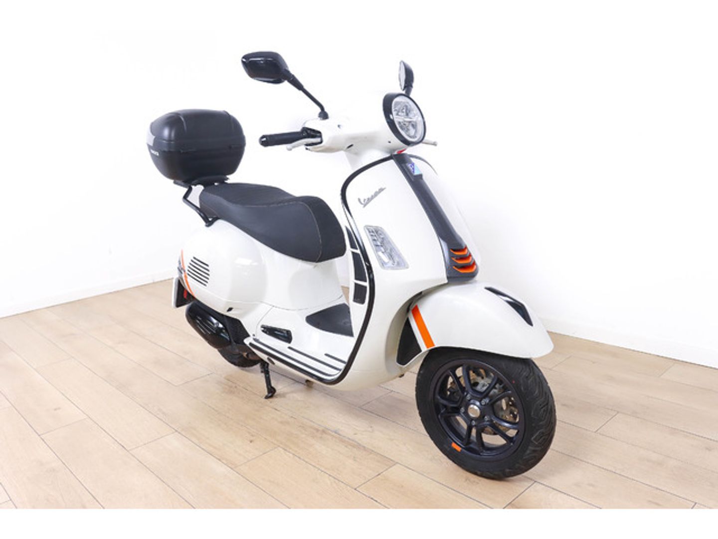 Vespa GTS 125