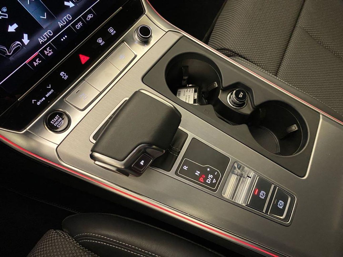 Audi A6 Avant 40 TDI Black line