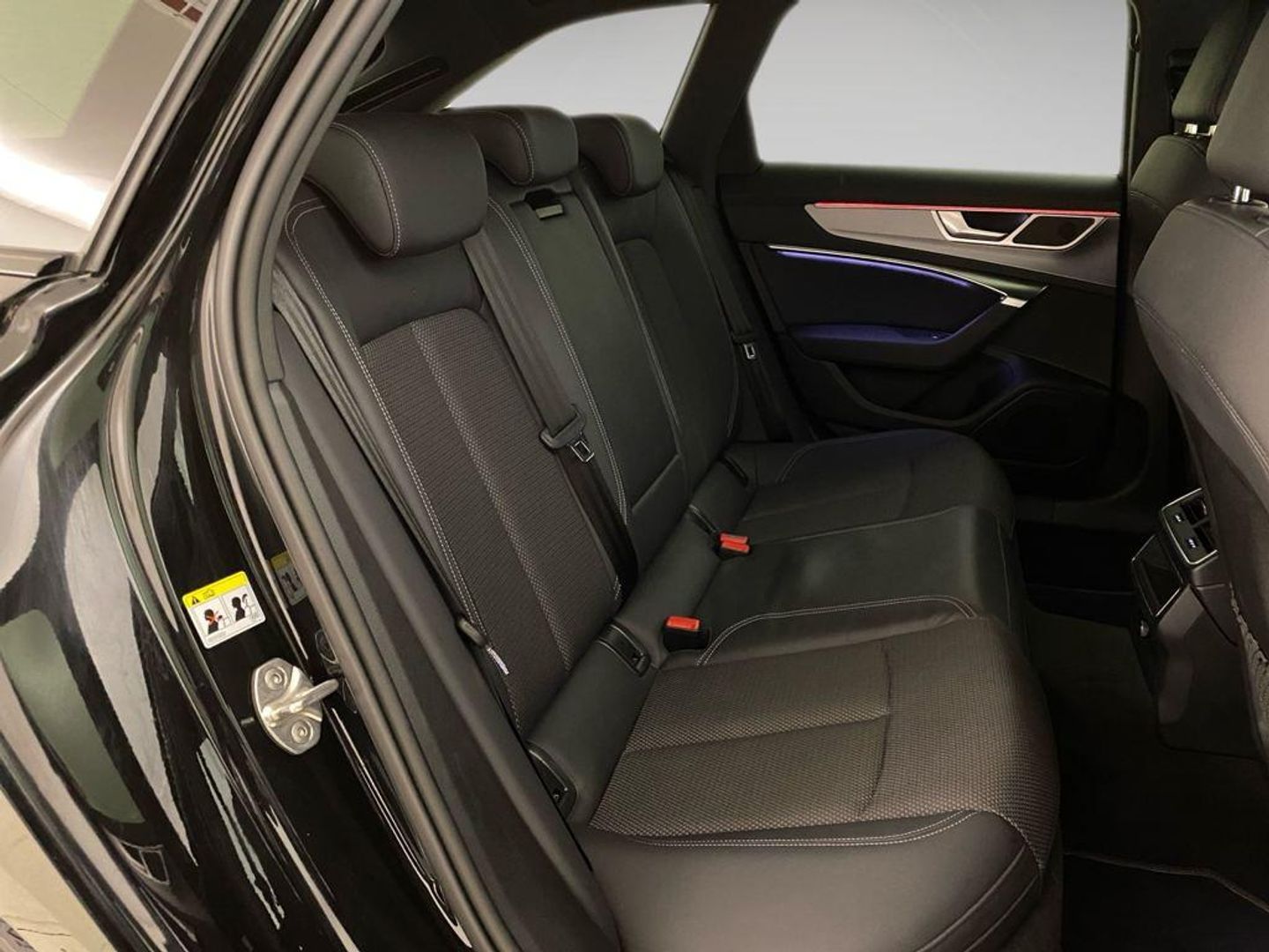 Audi A6 Avant 40 TDI Black line