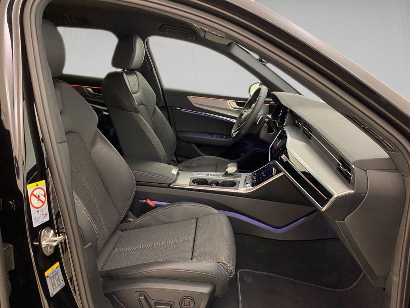 Audi A6 Avant 40 TDI Black line