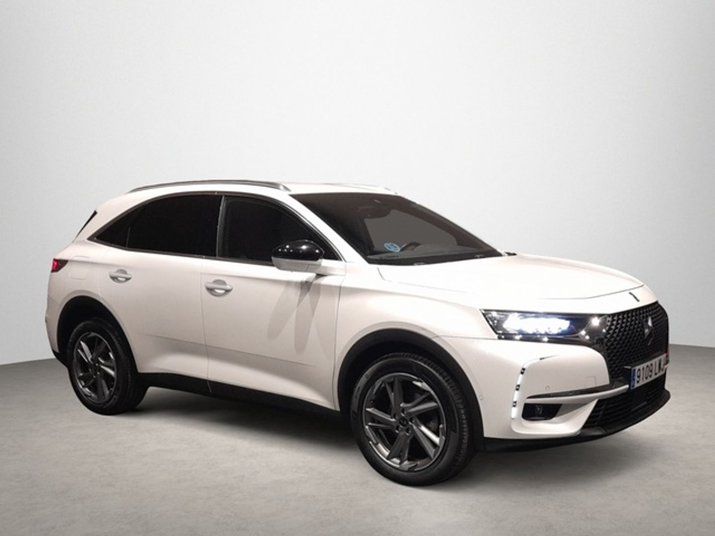 Ds DS7 Crossback BlueHDi 130 Bastille + Blanco All Terrain / Pick-up