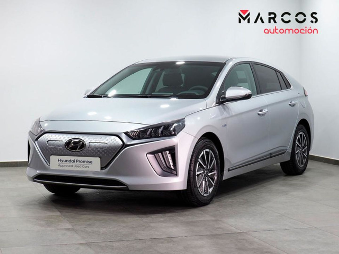 Hyundai Ioniq EV Tecno Gris Plata Sedan