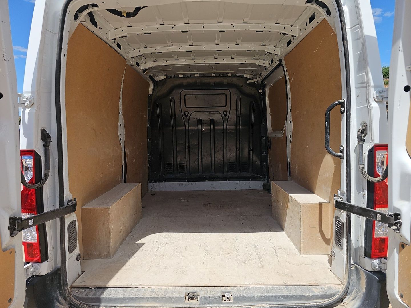 Renault Master Furgon T L1H1 3500 dCi 110 kW (150 CV)