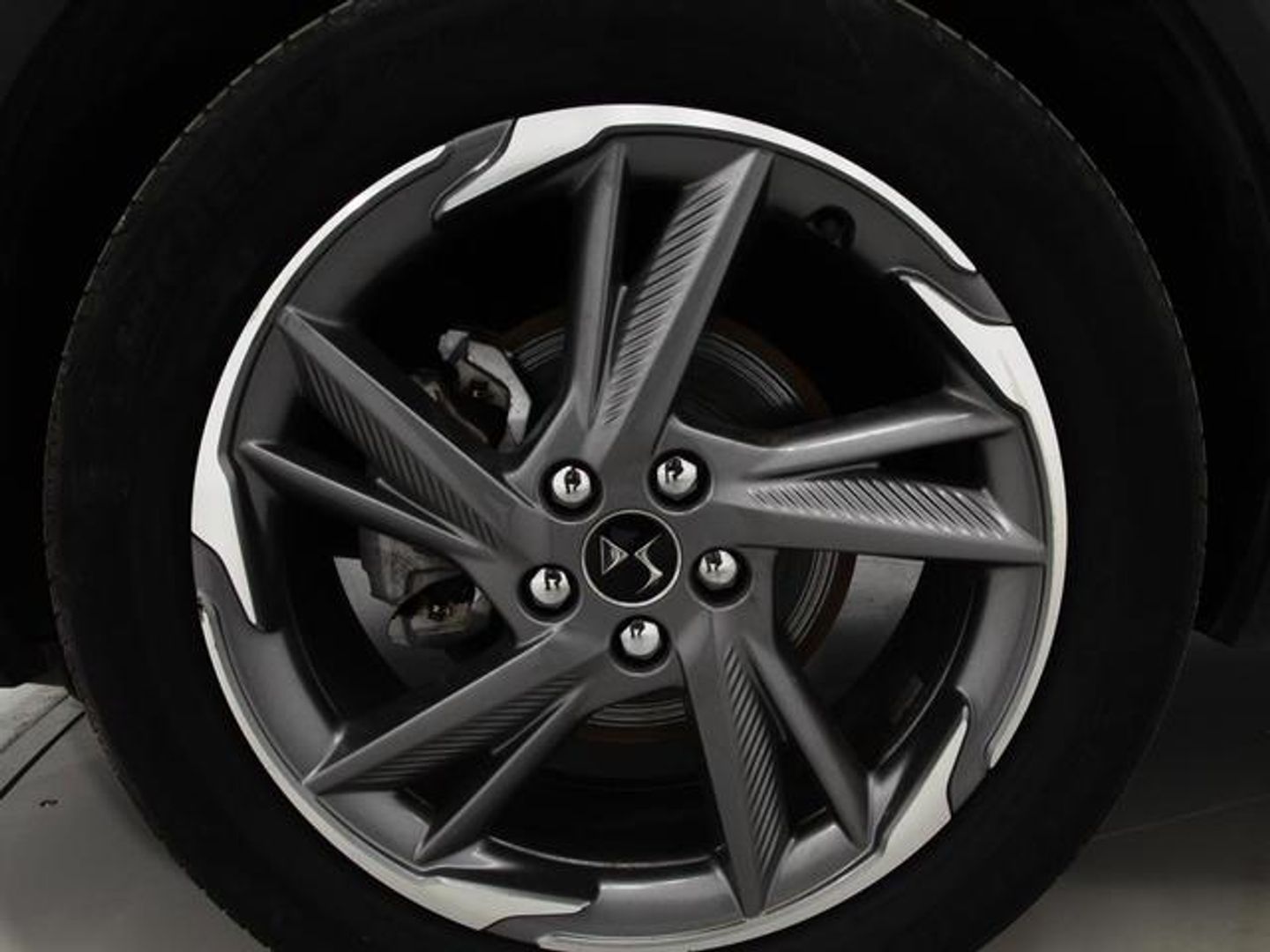 DS DS7 Crossback BlueHDi 130 DE Bastille + AT 96 kW (130 CV)
