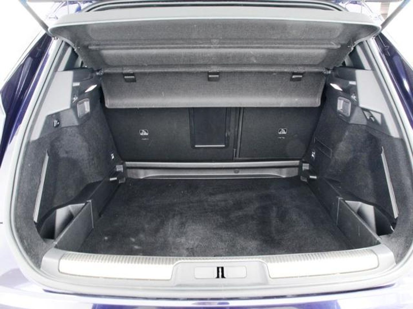 DS DS7 Crossback BlueHDi 130 DE Bastille + AT 96 kW (130 CV)