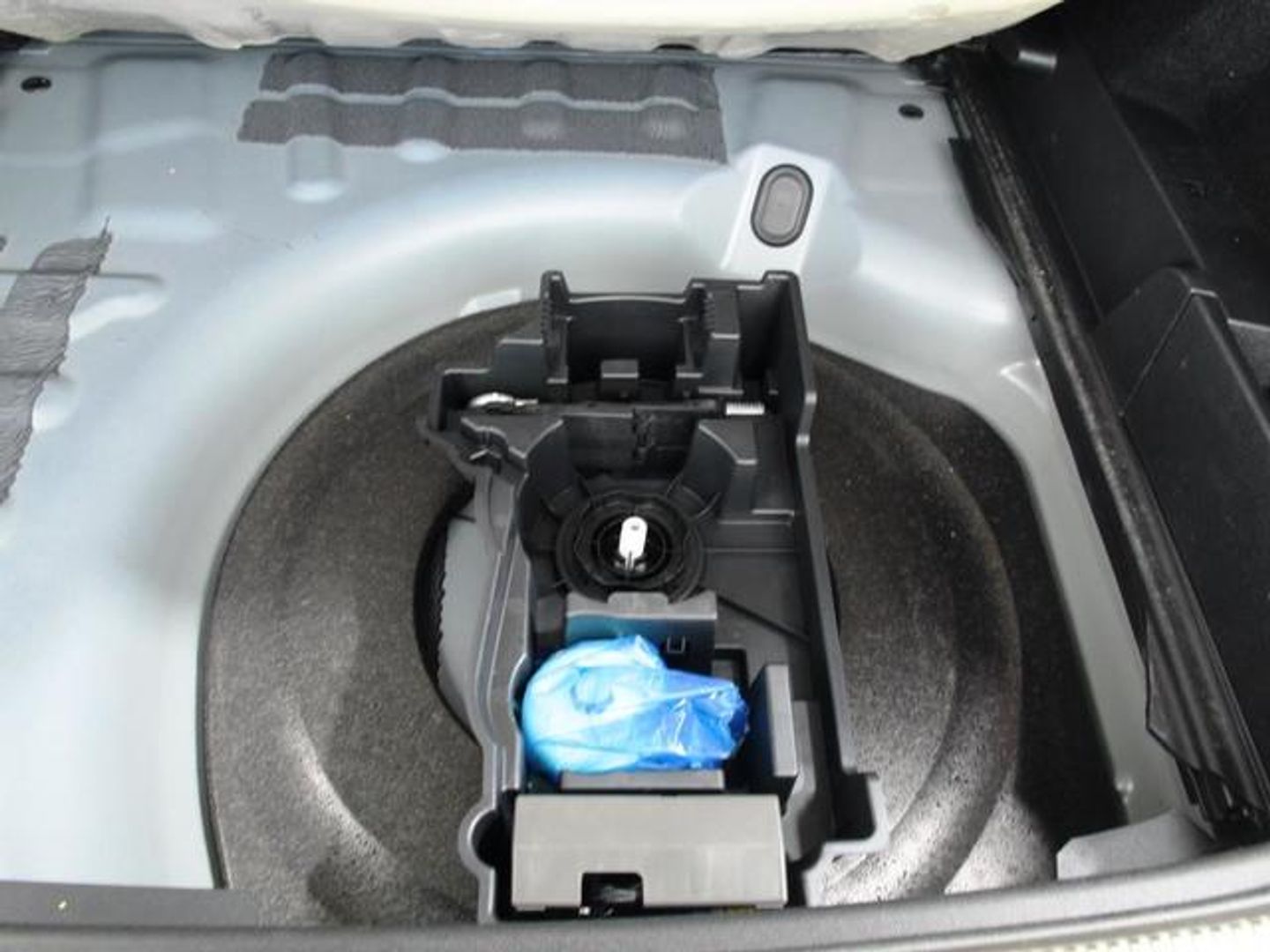 DS DS7 Crossback BlueHDi 130 DE Bastille + AT 96 kW (130 CV)