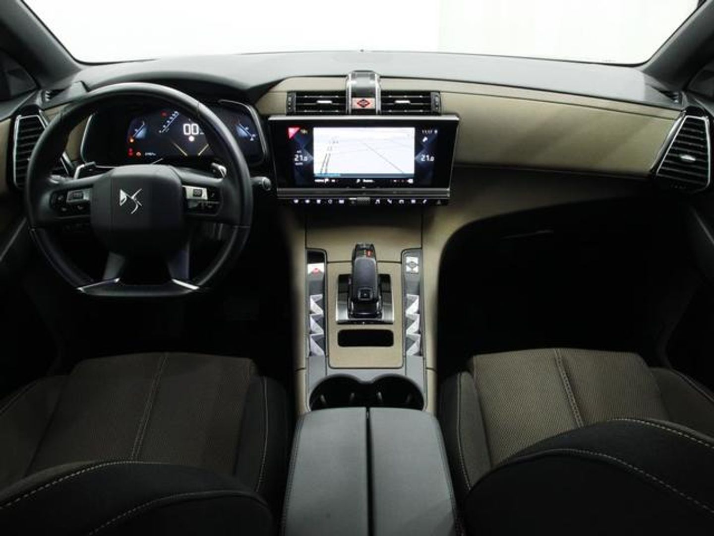 DS DS7 Crossback BlueHDi 130 DE Bastille + AT 96 kW (130 CV)