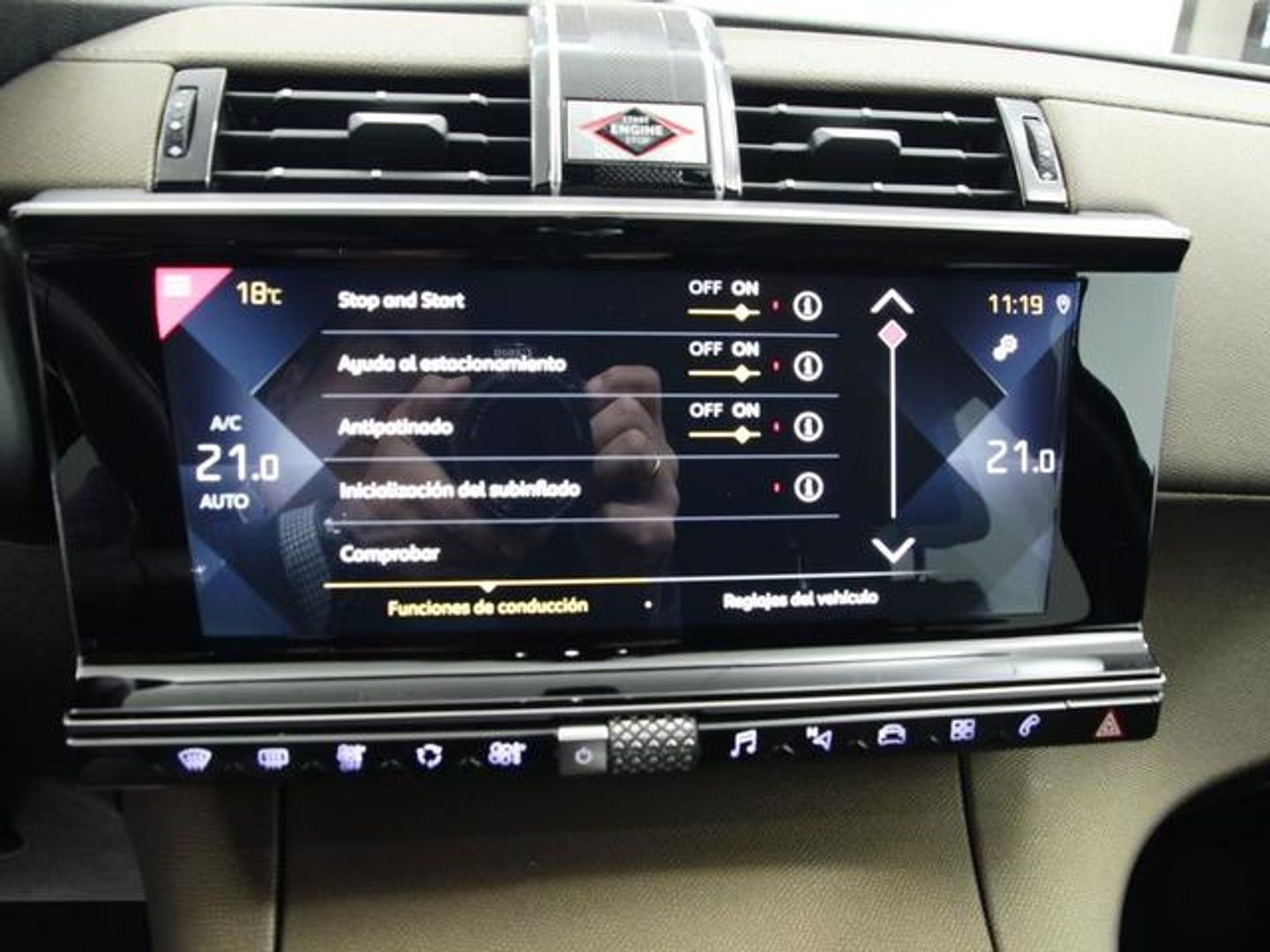 DS DS7 Crossback BlueHDi 130 DE Bastille + AT 96 kW (130 CV)