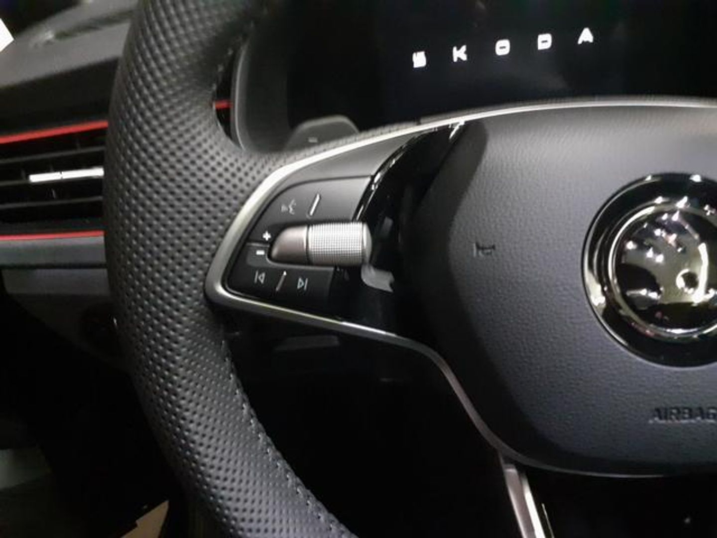 Skoda Kamiq 1.0 TSI Design DSG 85 kW (115 CV)