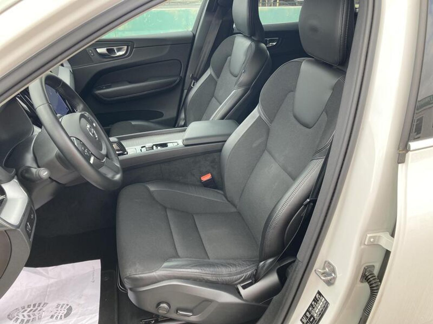 Volvo XC60 B4 D Momentum Pro AWD Auto 145 kW (197 CV)