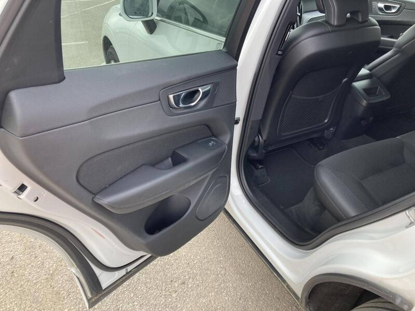 Volvo XC60 B4 D Momentum Pro AWD Auto 145 kW (197 CV)