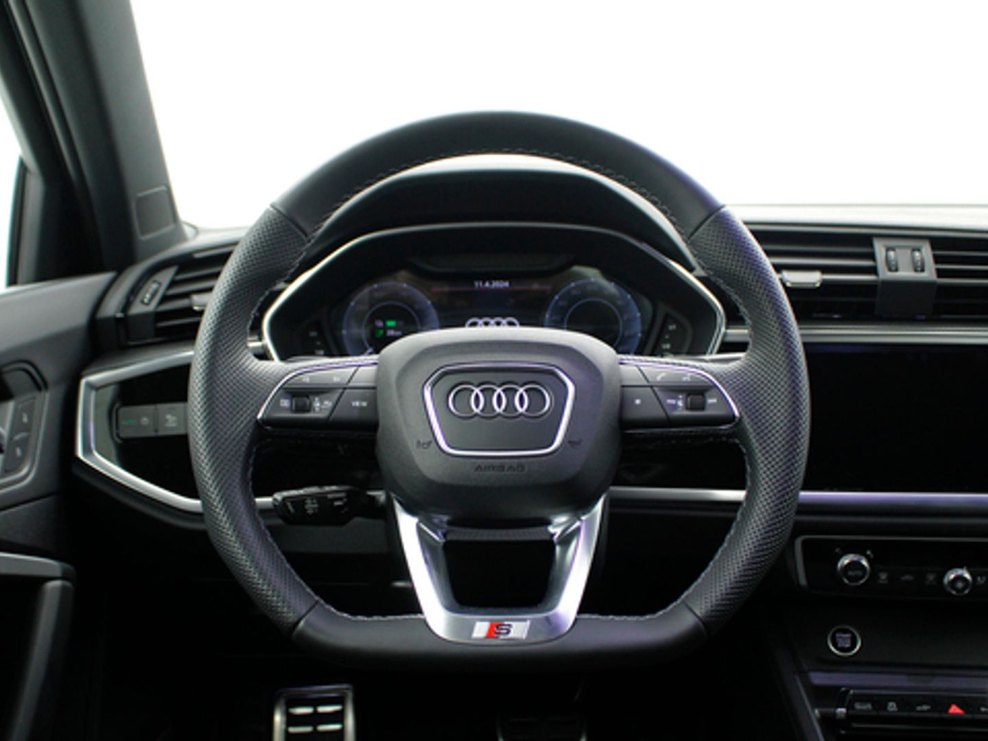 Audi Q3 TFSIe 45 TFSI e S line