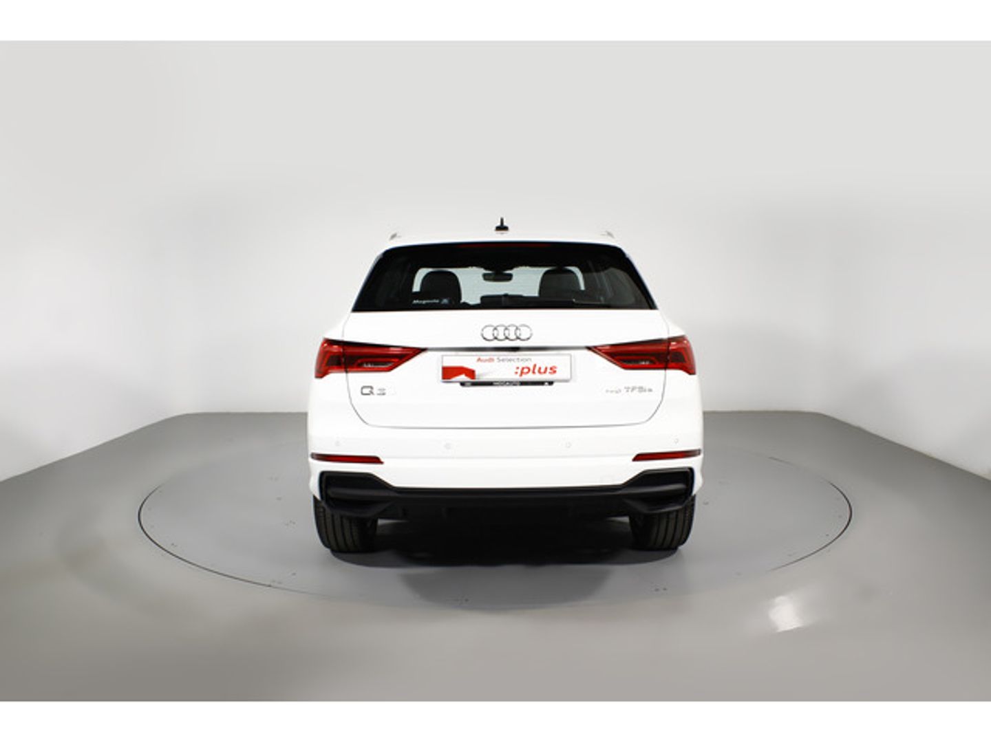 Audi Q3 TFSIe 45 TFSI e S line