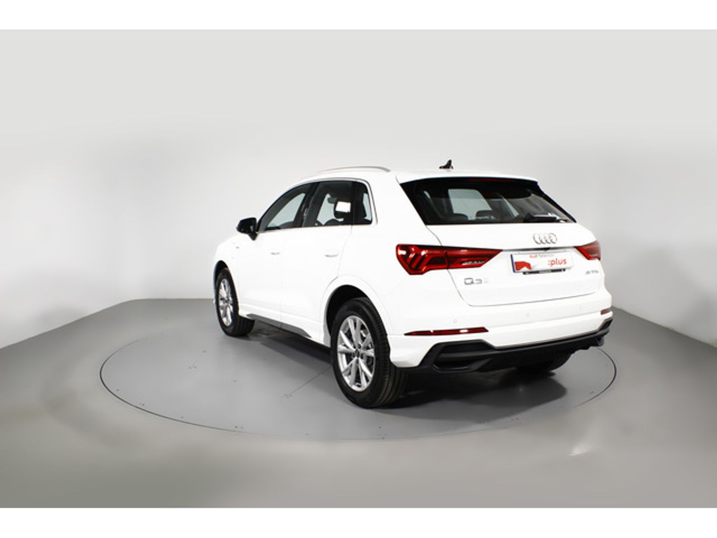 Audi Q3 TFSIe 45 TFSI e S line