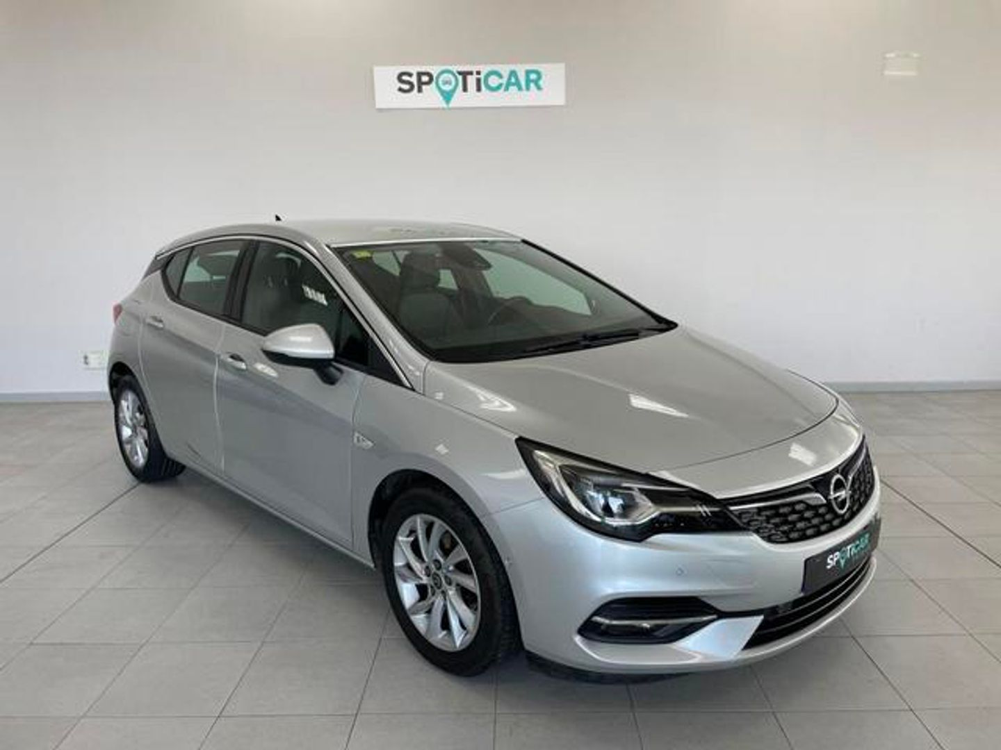 Opel Astra 1.2 Turbo Elegance Gris Plata Compact