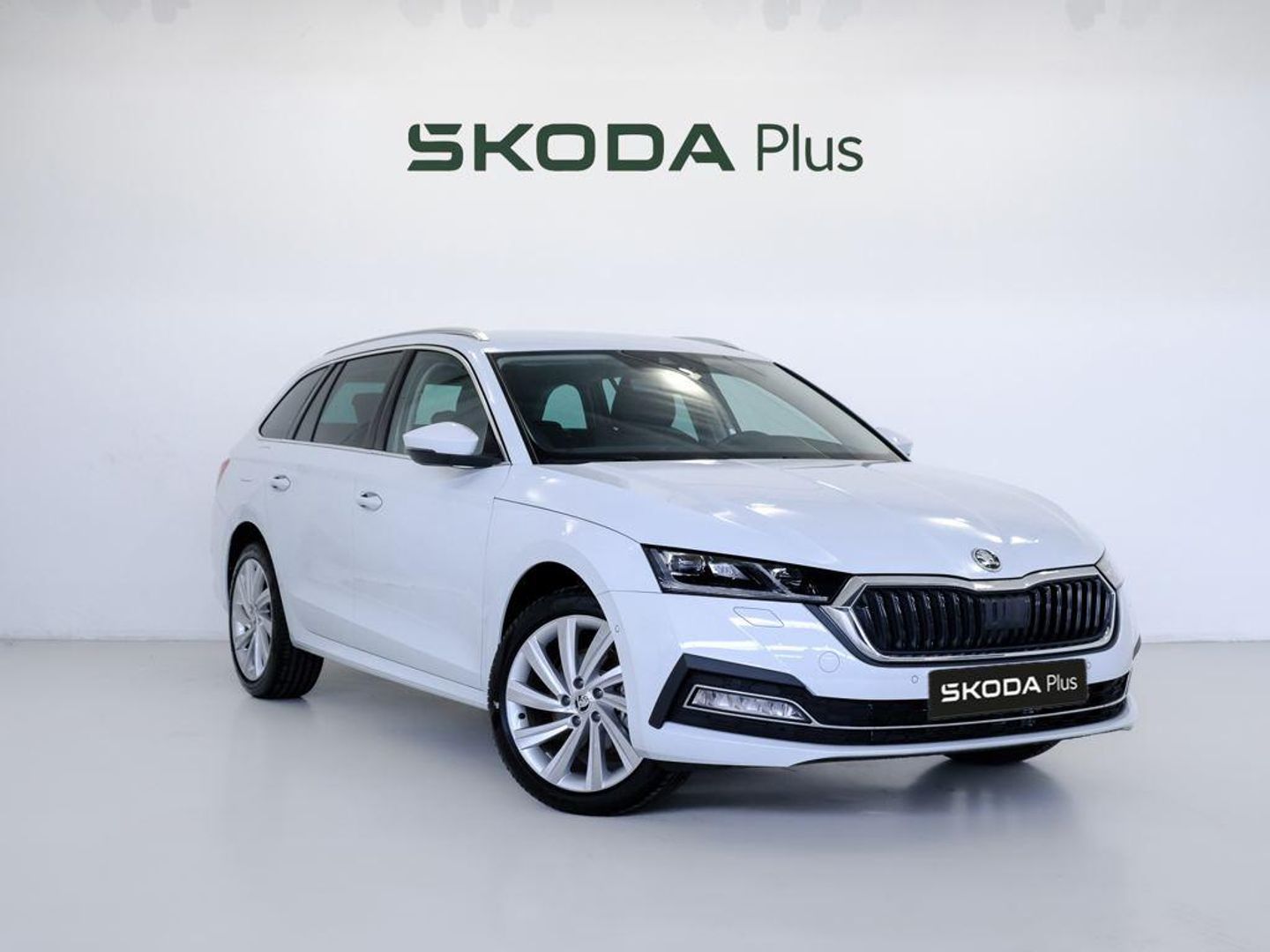 Skoda Octavia Combi 1.4 TSI PHEV Style Blanco Familiar