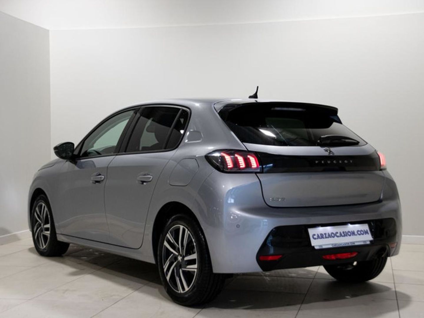 Peugeot 208 PureTech 100