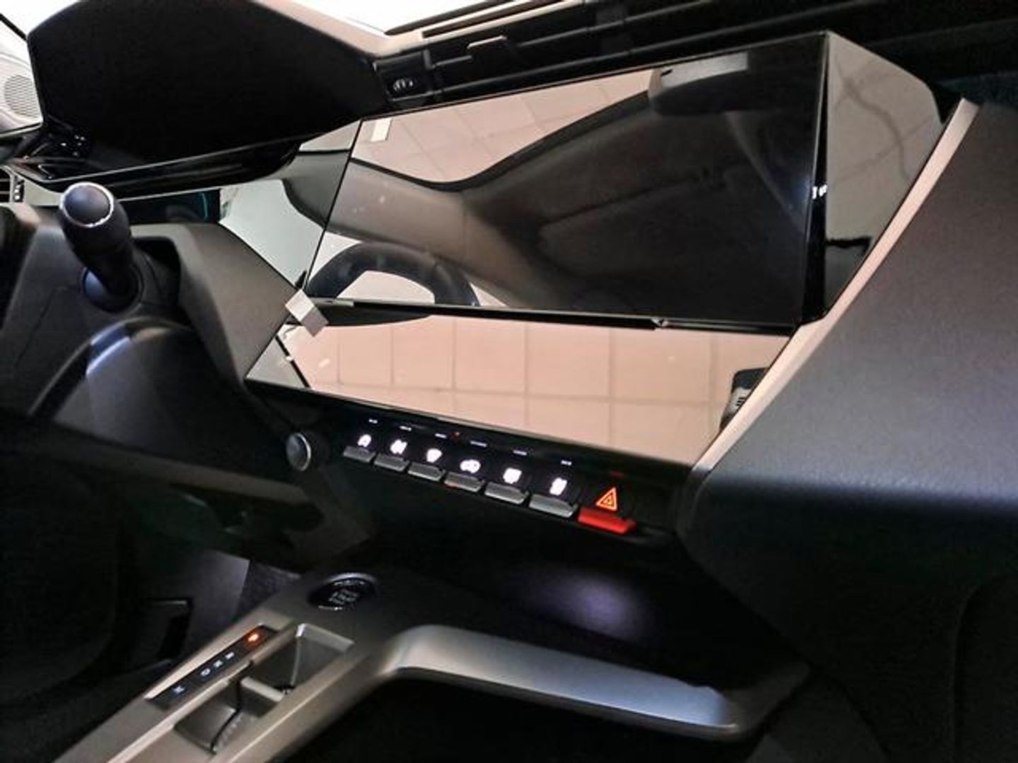 Peugeot 408 Puretech 130 Allure Pack EAT8 96 kW (130 CV)