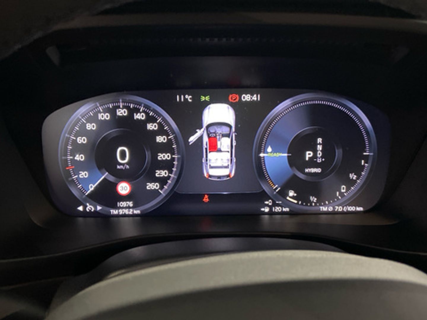 Volvo XC40 T4 Recharge Plus Dark