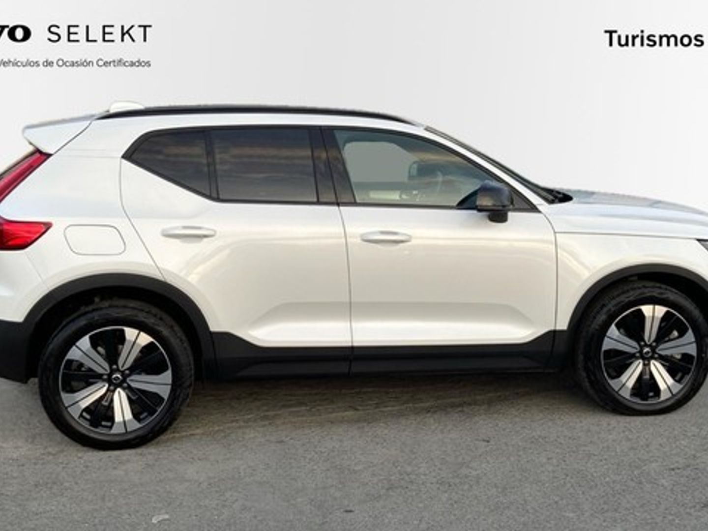 Volvo XC40 T4 Recharge Plus Dark