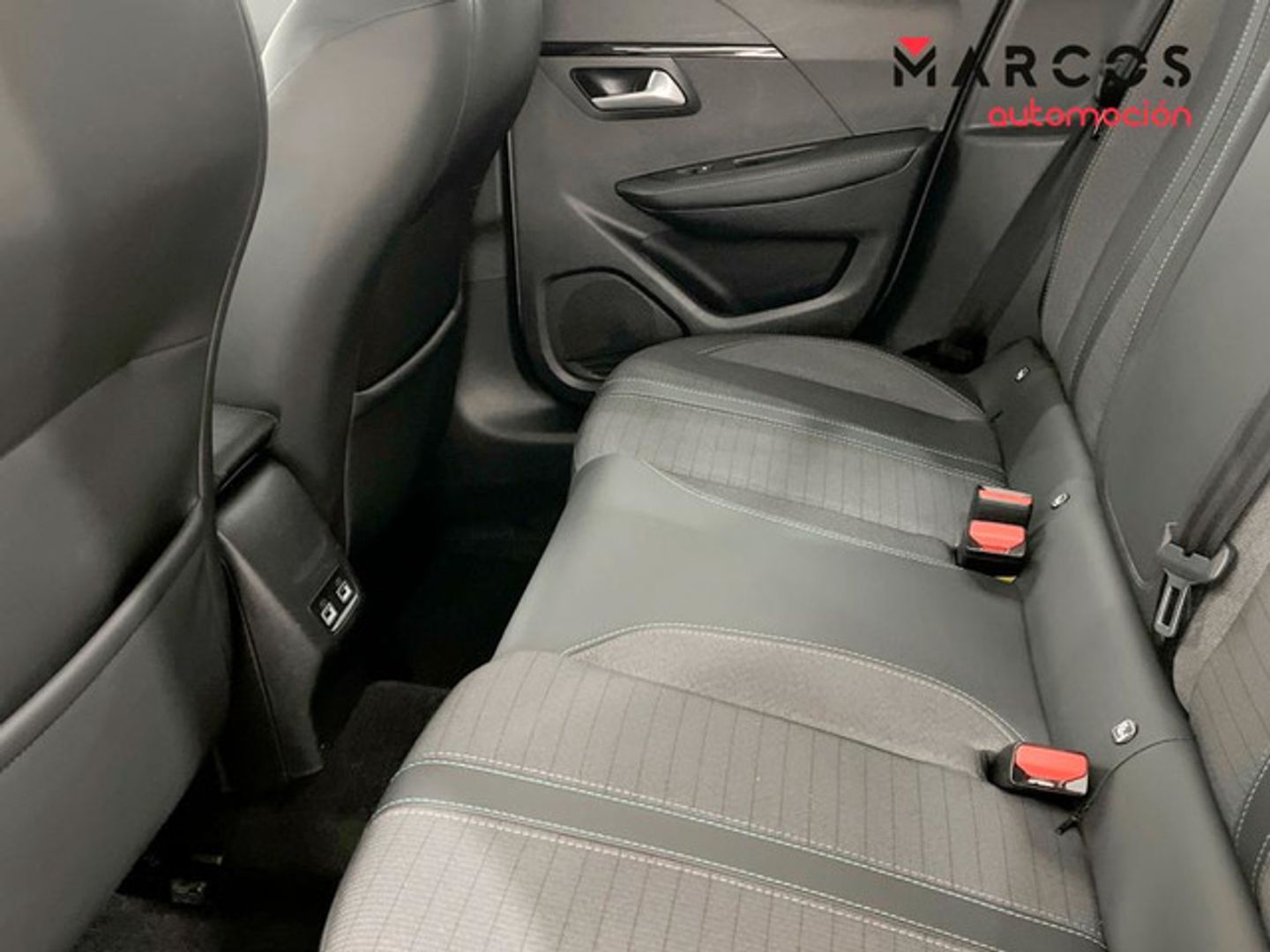 Peugeot 208 PureTech 100