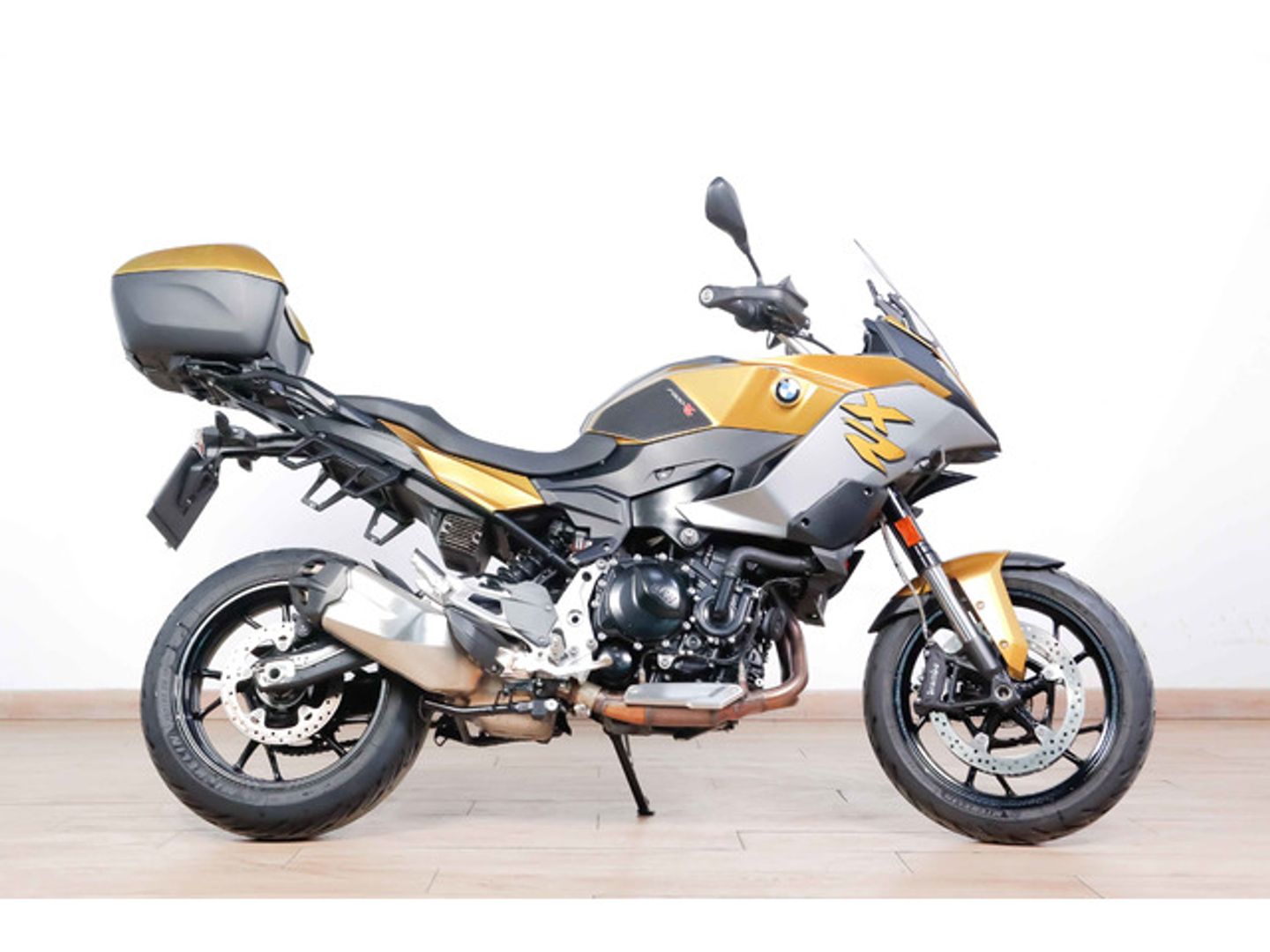 Bmw Motorrad F 900 XR Oro Motorcycle