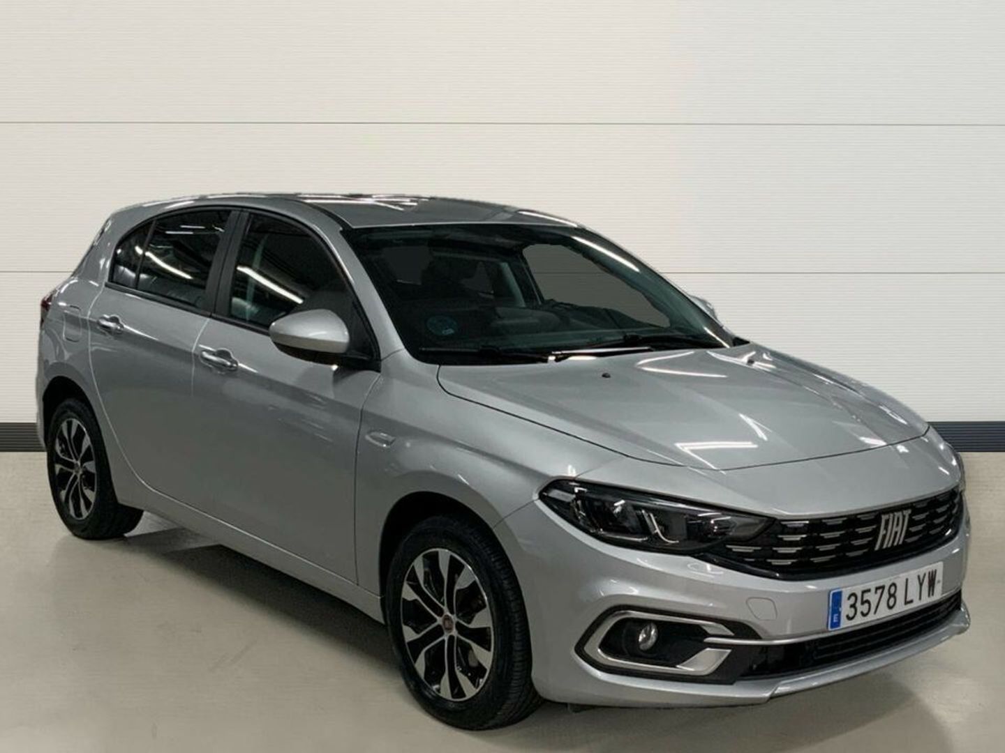 Fiat Tipo 1.5 Hybrid Gris Sedan