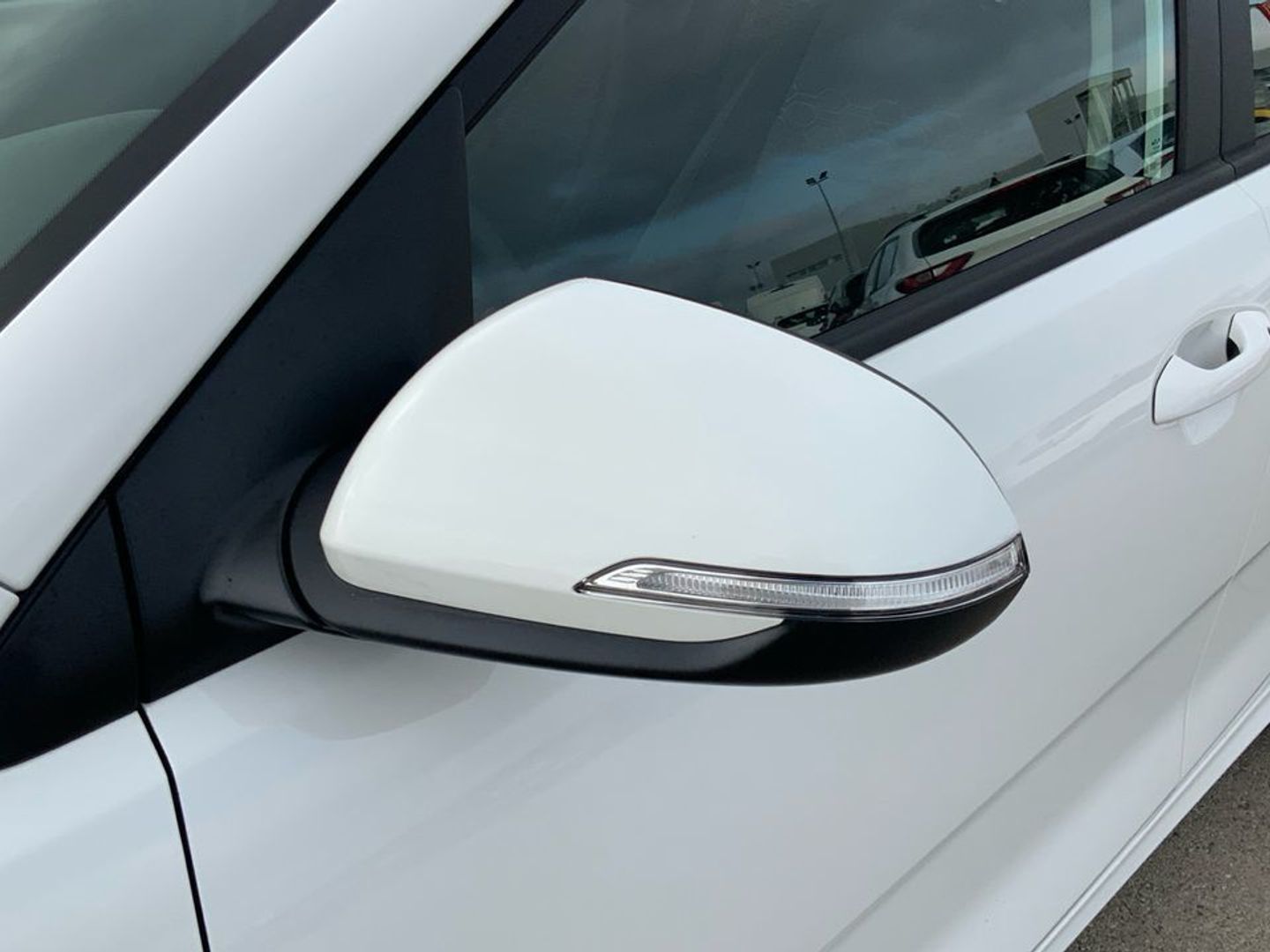 Kia Rio 1.0 T-GDi MHEV iMT Drive 74 kW (100 CV)