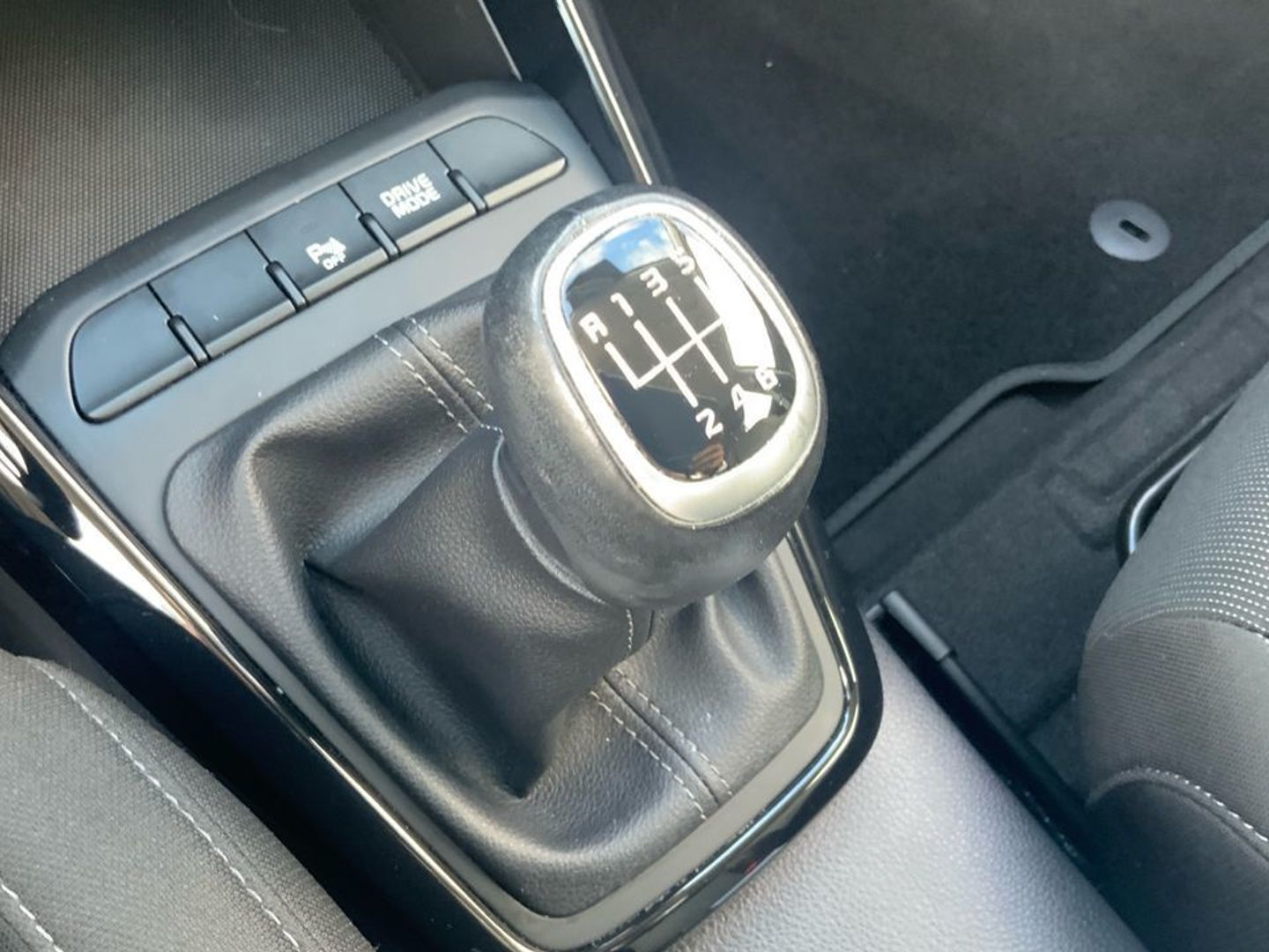 Kia Rio 1.0 T-GDi MHEV iMT Drive 74 kW (100 CV)