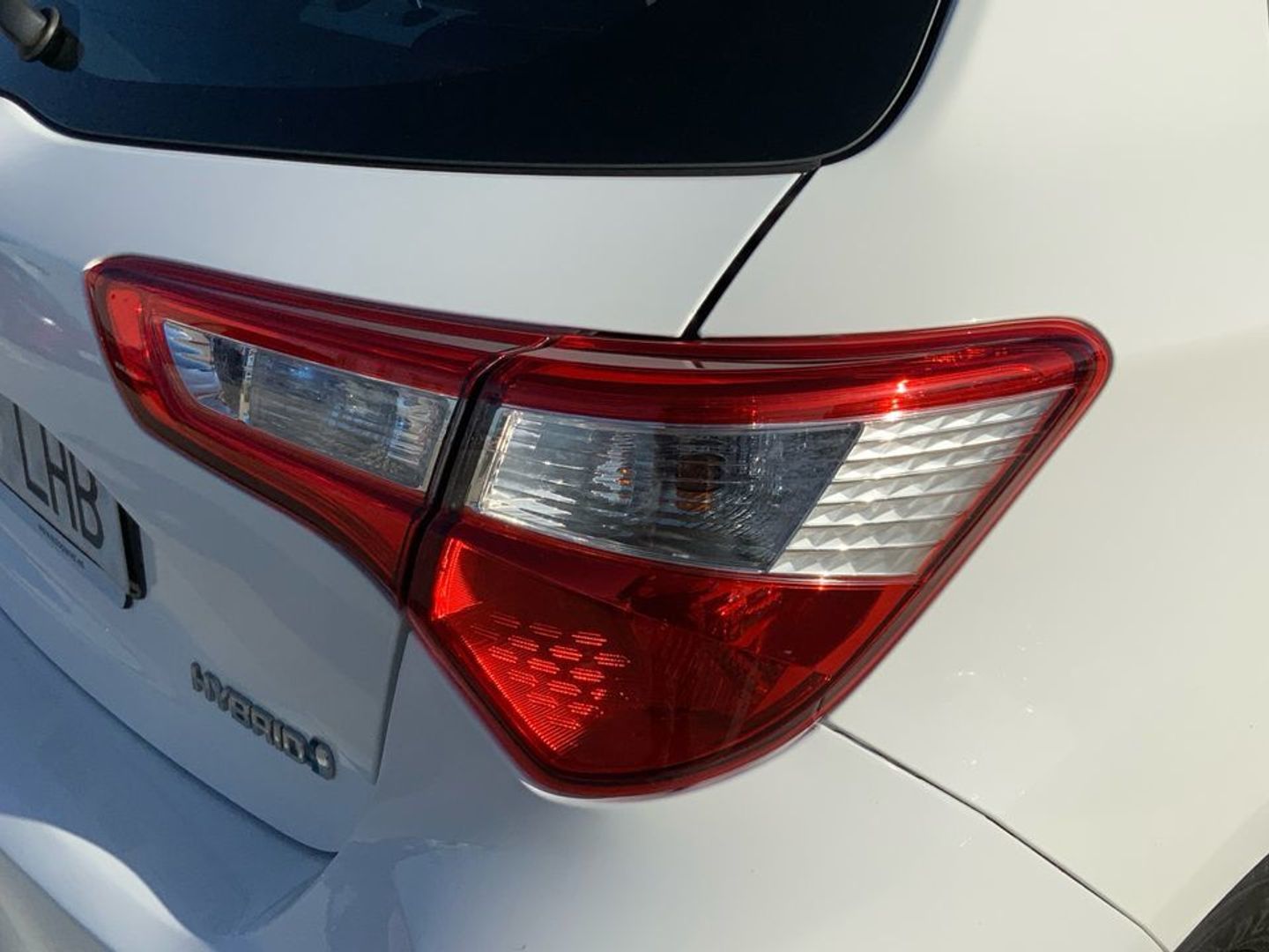 Toyota Yaris 1.5 100H Active 74 kW (100 CV)
