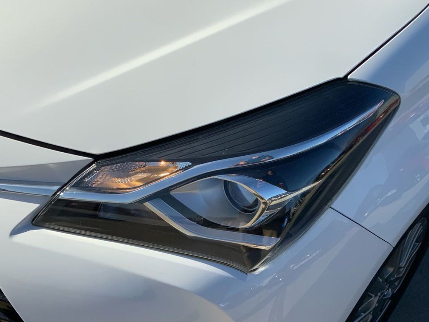 Toyota Yaris 1.5 100H Active 74 kW (100 CV)