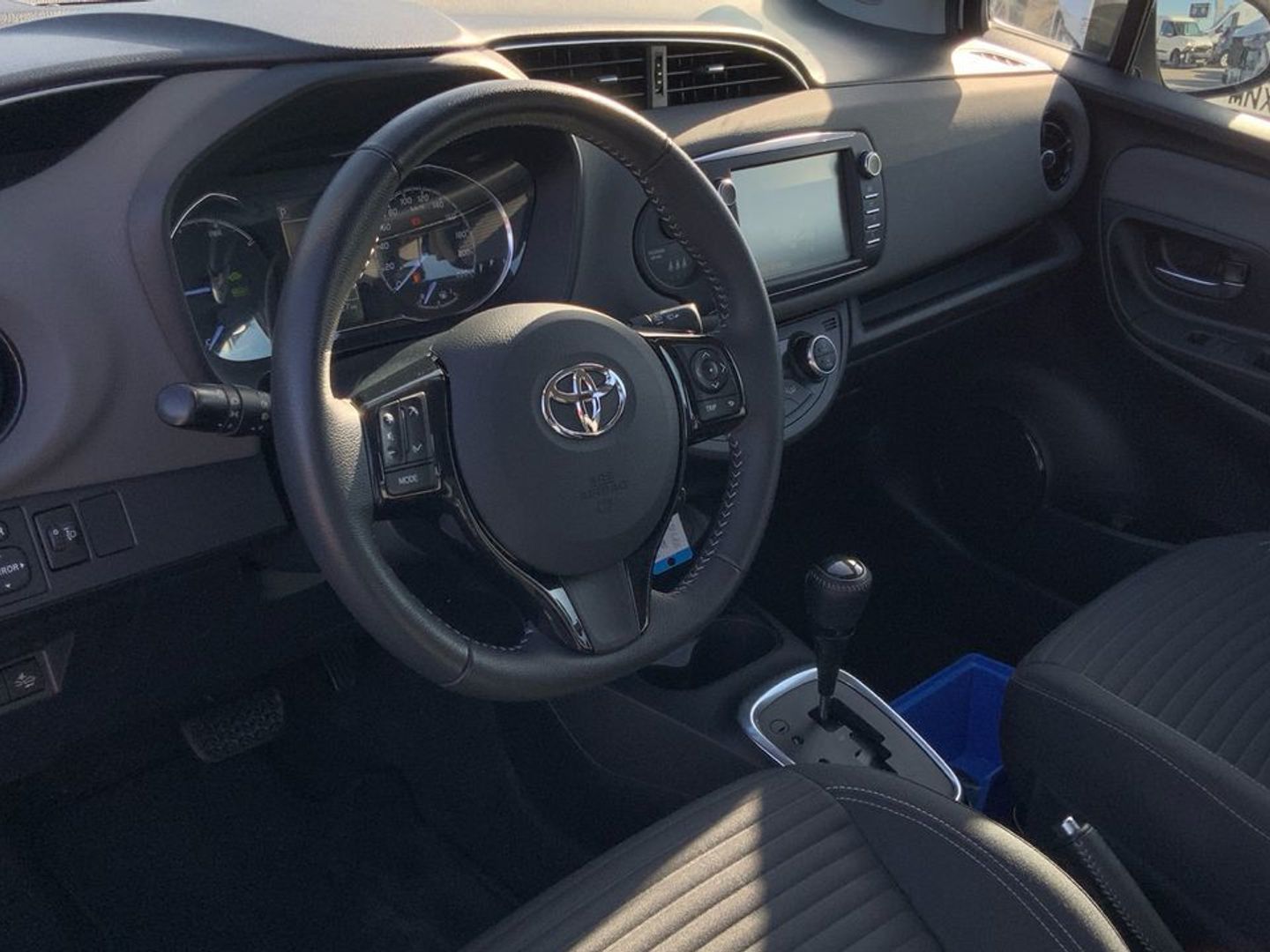 Toyota Yaris 1.5 100H Active 74 kW (100 CV)