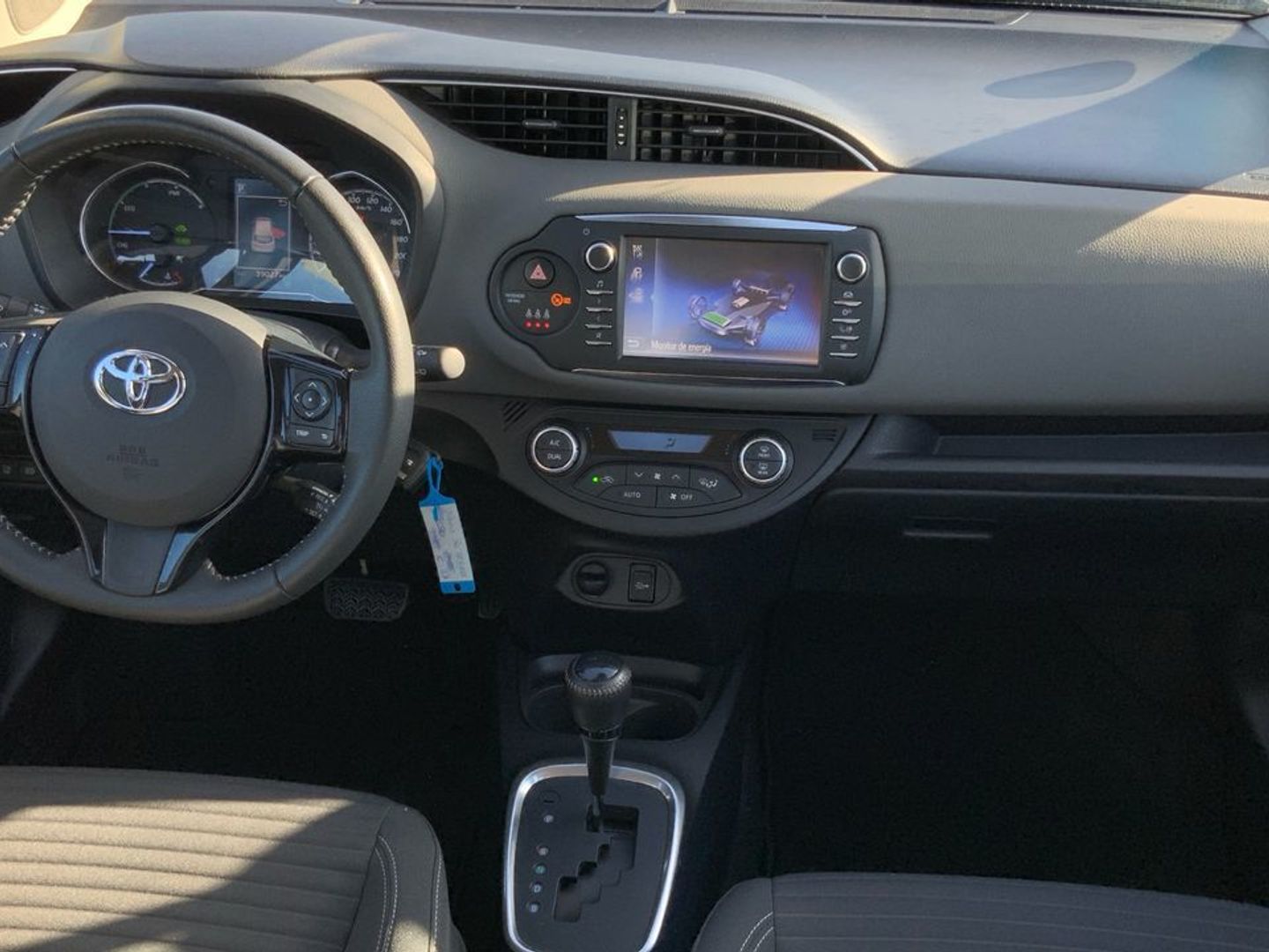 Toyota Yaris 1.5 100H Active 74 kW (100 CV)