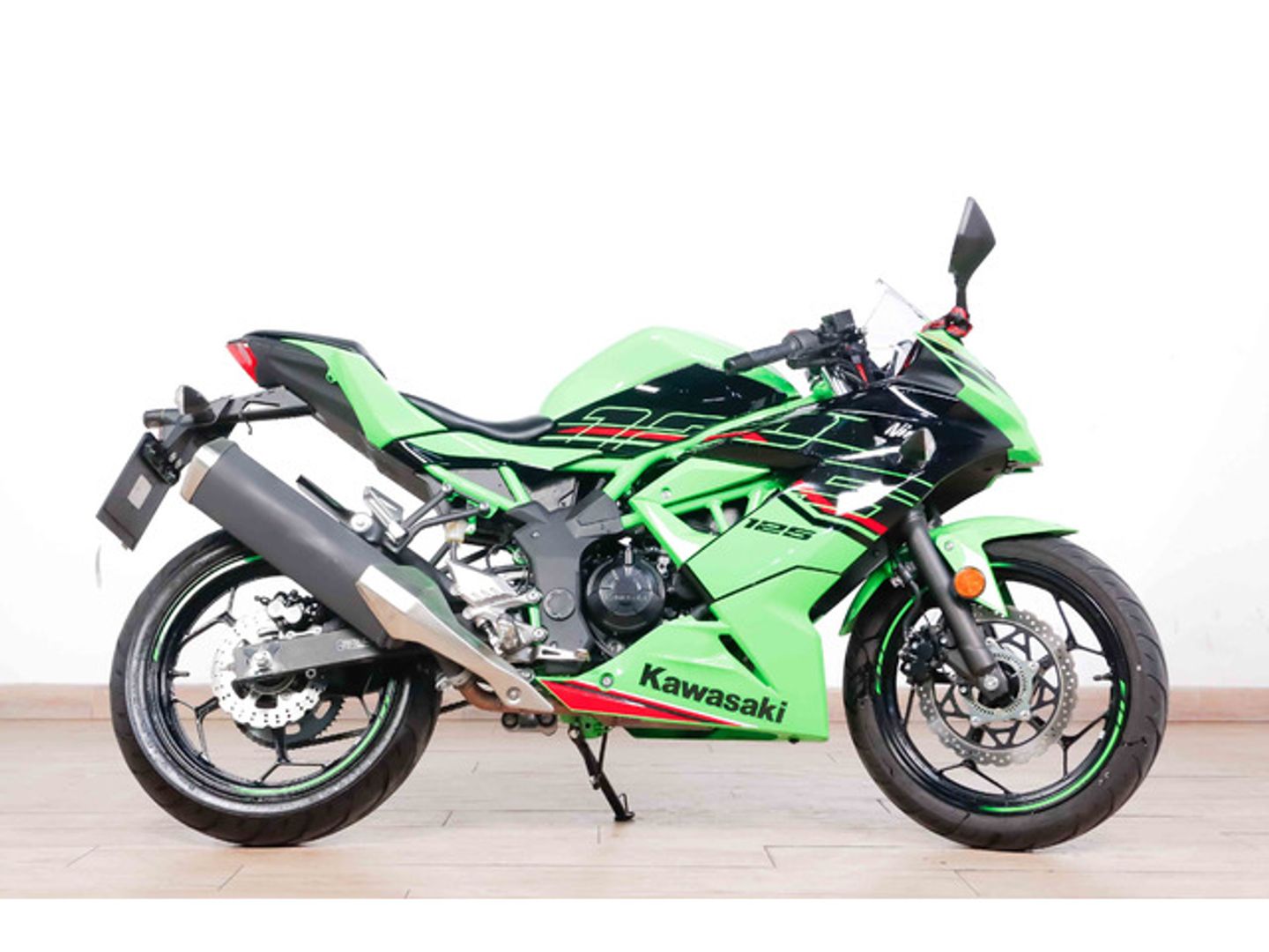 Kawasaki Ninja 125 Sport Verde Motorcycle